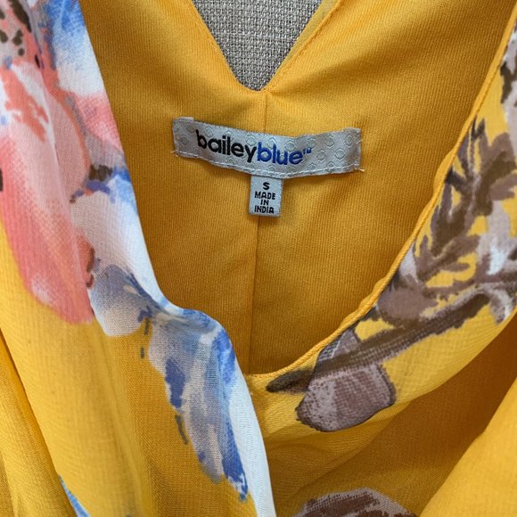 bailey blue Romper with butterfly sleeve - Picture 6 of 11